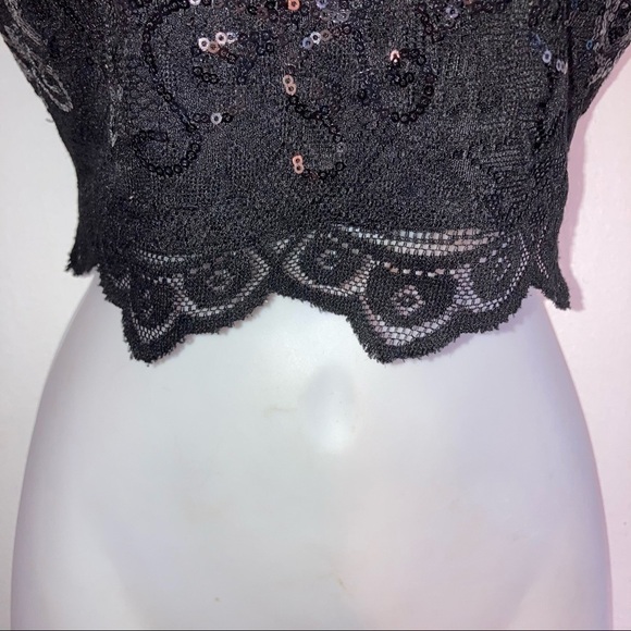 City Triangle Cropped Black Lace Sequin Sequin Top 9 - Picture 8 of 8